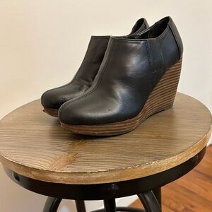 Dr Scholls Harlow Ankle Booties Wedge Boot Womens Sz 7M Black Faux Leather Shoes